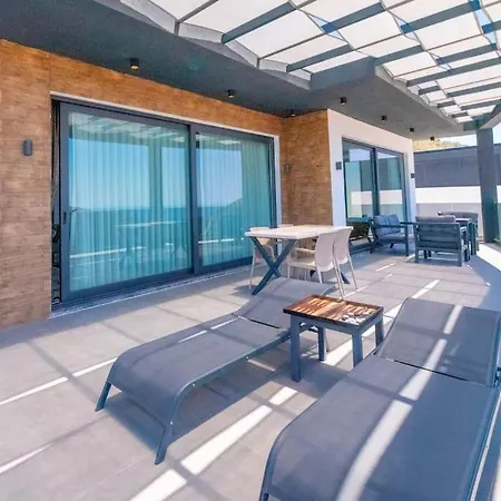 Villa Modern Luxury Seaview 2br Kas