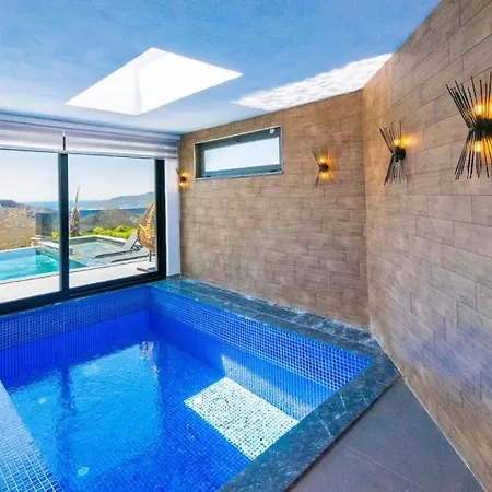 Modern Luxury Seaview 2br Villa Kas