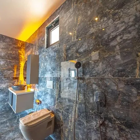 Villa Modern Luxury Seaview 2br Kas